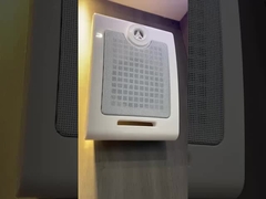 Altavoz montado en la pared