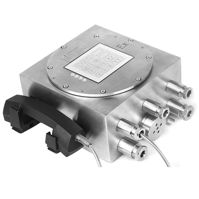 Amplificador industrial de 30 W con cubierta frontal protectora y puerto Rj45